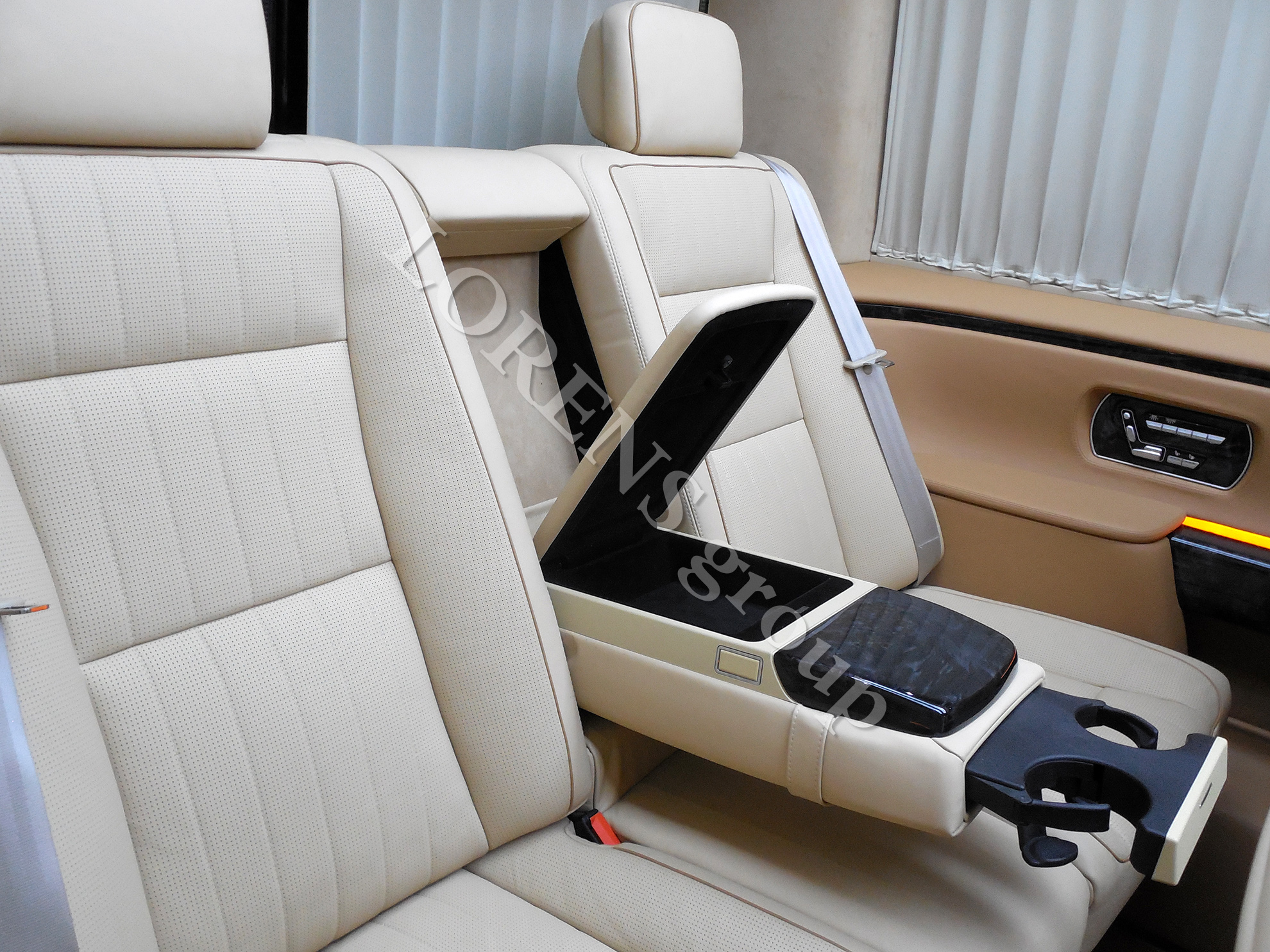Mercedes Sprinter beige